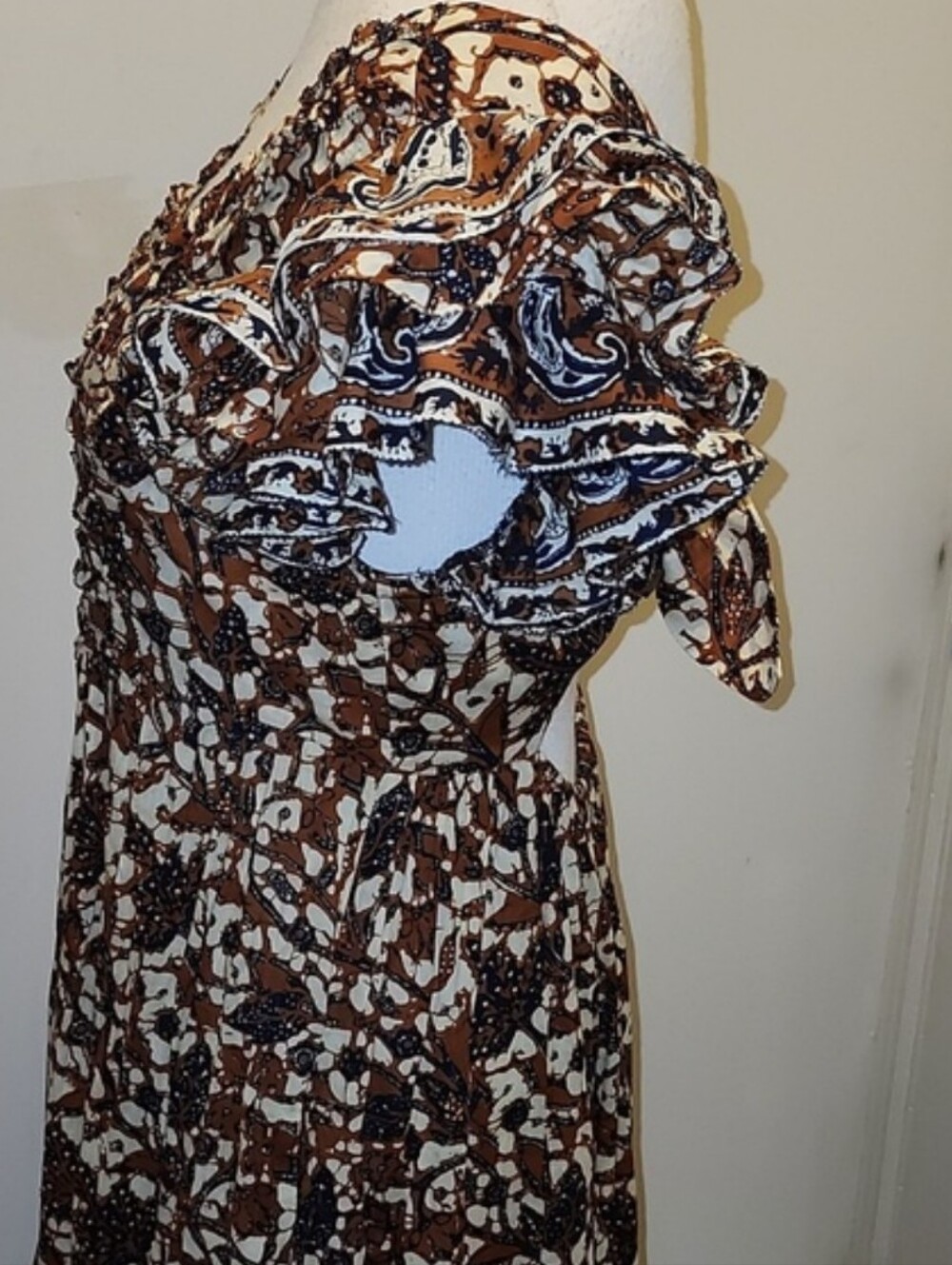 Love The Lable Maxi Floral Cotton Dress Cutout Back Ruffles Romantic - Picture 5 of 11